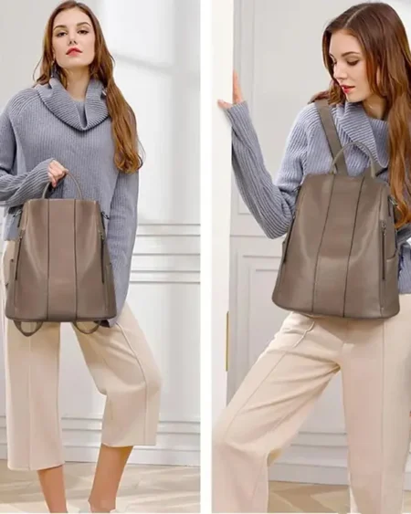 Sac à dos antivol BLAIR en cuir taupe pour femme, polyvalent et moderne.