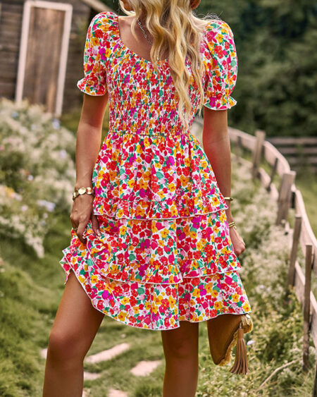 Robe Courte Fleurs Bohème Smockée