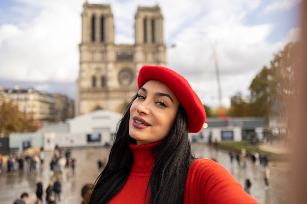 Pourquoi le béret est-il devenu un symbole français ?
