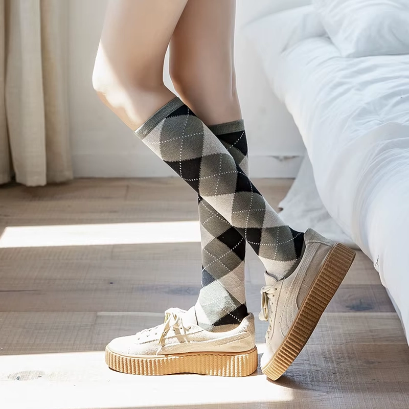 Chaussettes Hautes Argyle Grises & Noires – Image 2